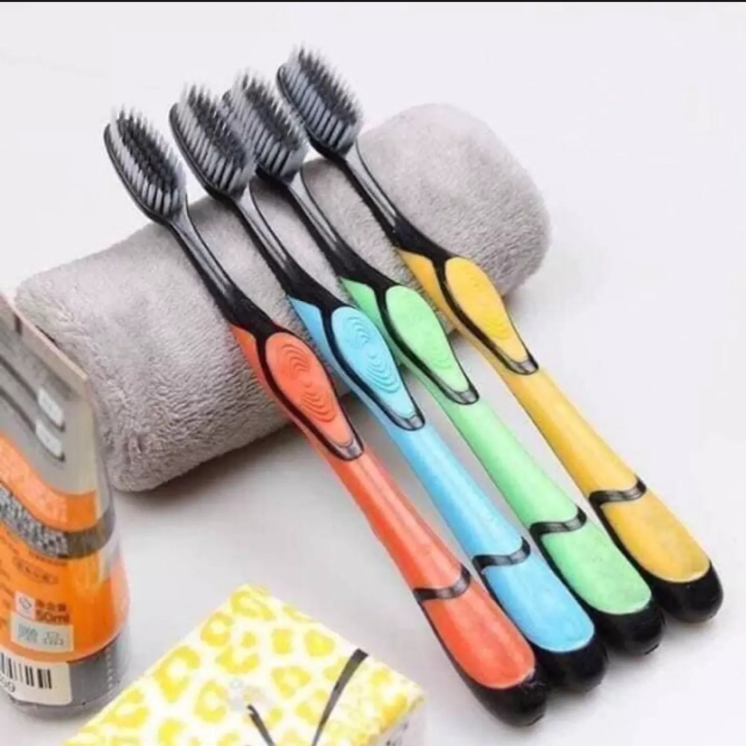 Bàn Chải Đánh Răng Than Tre Hoạt Tính Hàn Quốc BOSSI lông bàn chải mền mịn(1 chiếc)