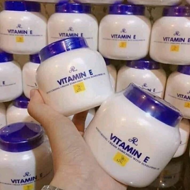 [HCM]Kem dưỡng body Vitamin E Thái Lan