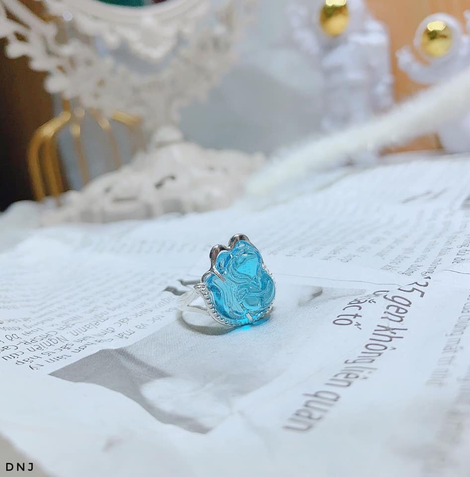 Women's Silver Ring with Fox Stone Face, Made of Silver Material Ms59