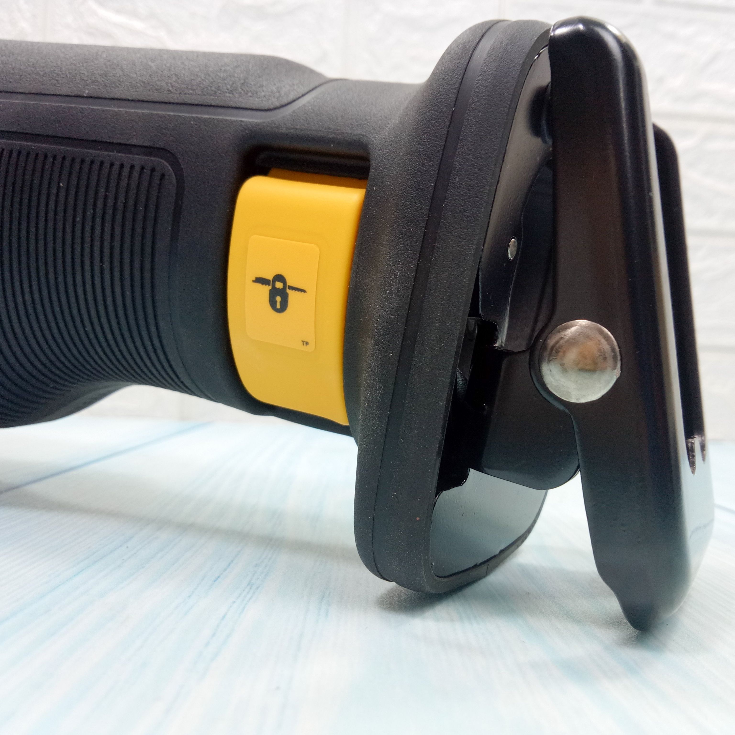 DeWALT DCS386 Máy cưa kiếm dùng pin 20V/60V