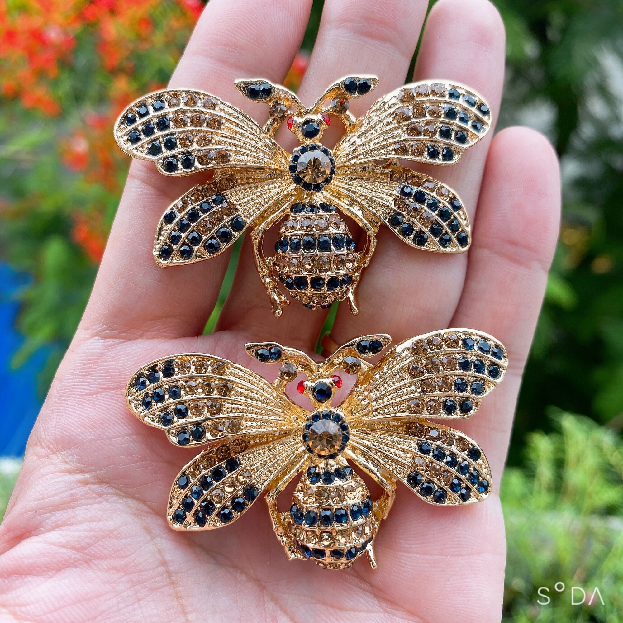Bộ 2 Charm Ong Vàng gắn dép lào