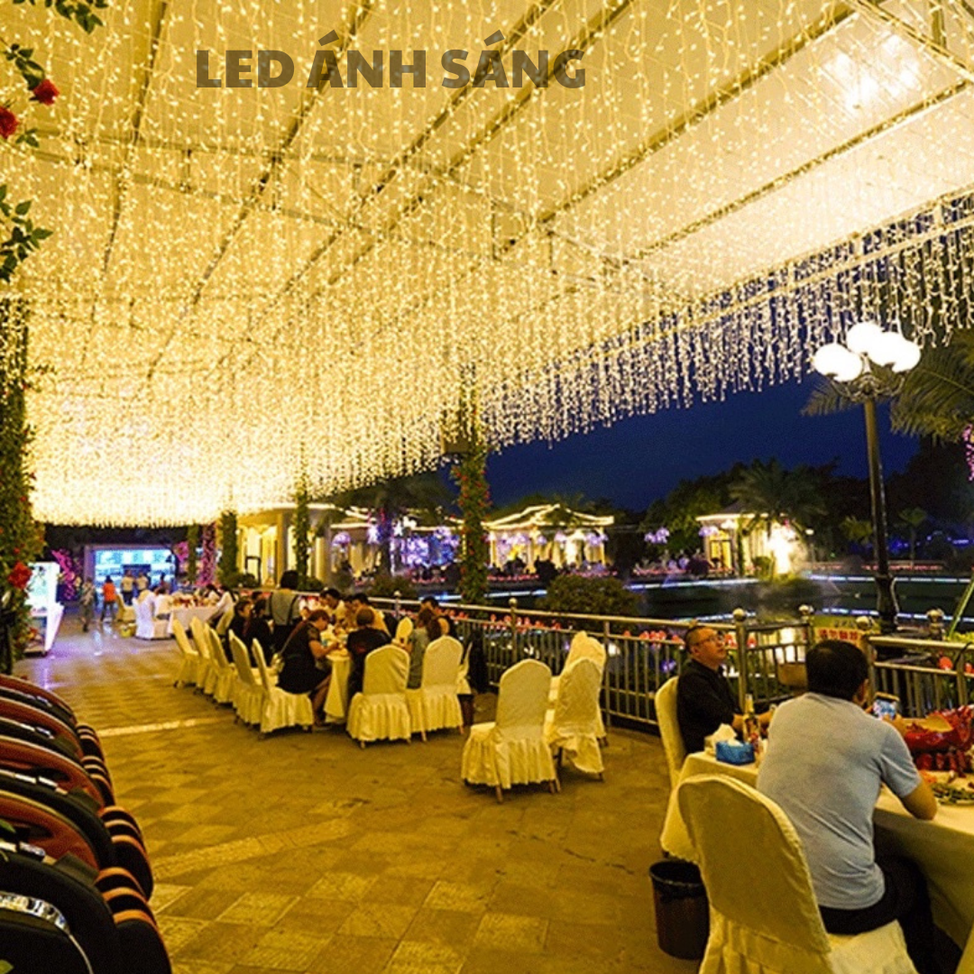 Bộ đèn LED rèm thả màn trang trí ngoài trời