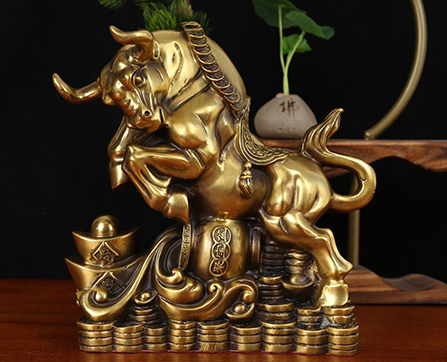 Tượng trâu sửu đồng vàng phong thủy Hồng Thắng