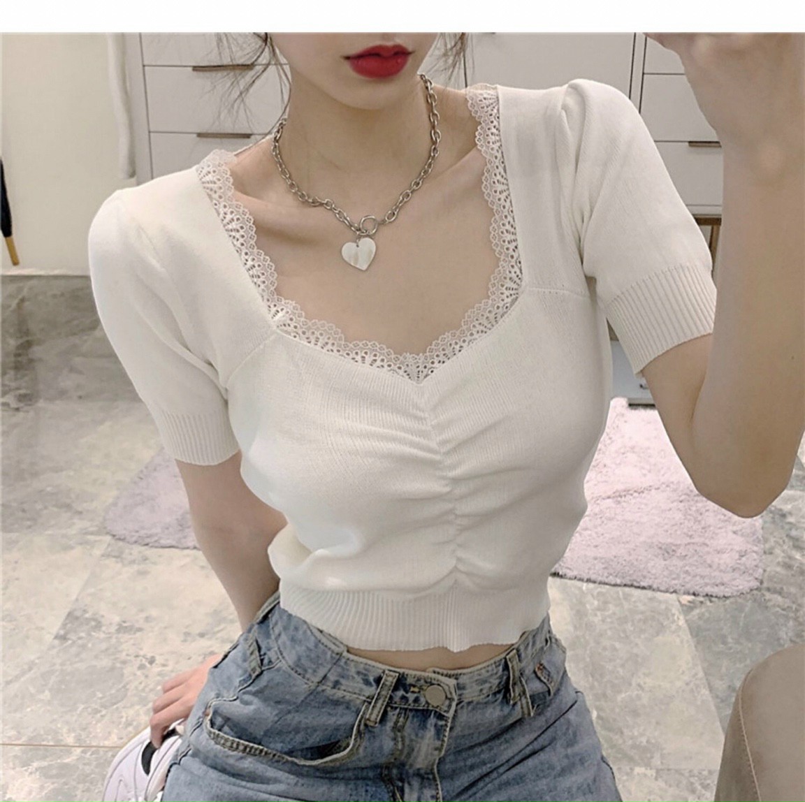 Áo Kiểu Hot Trend Thu Đông Tay Ngắn Phối Ren Nhún Giữa Ngực Điệu Đà TTSA0776