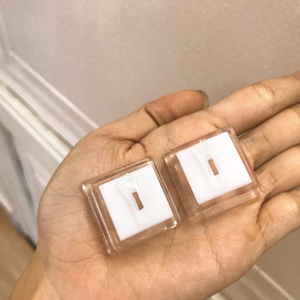 Đế Trưng Bày Nhẫn Bằng Mica size 3x3x2cm
