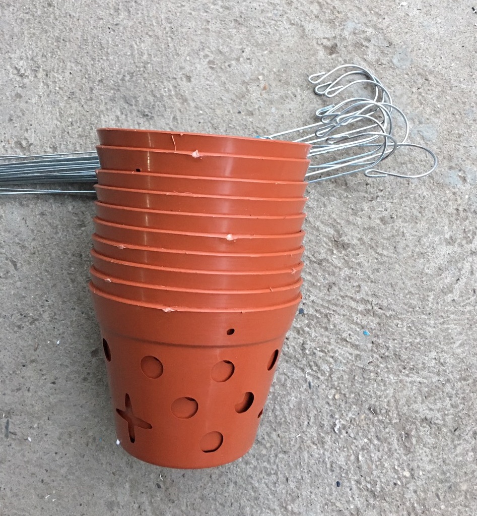 Combo 5 chậu nhựa giả gốm KT 20 x 14 cm (kèm móc treo)