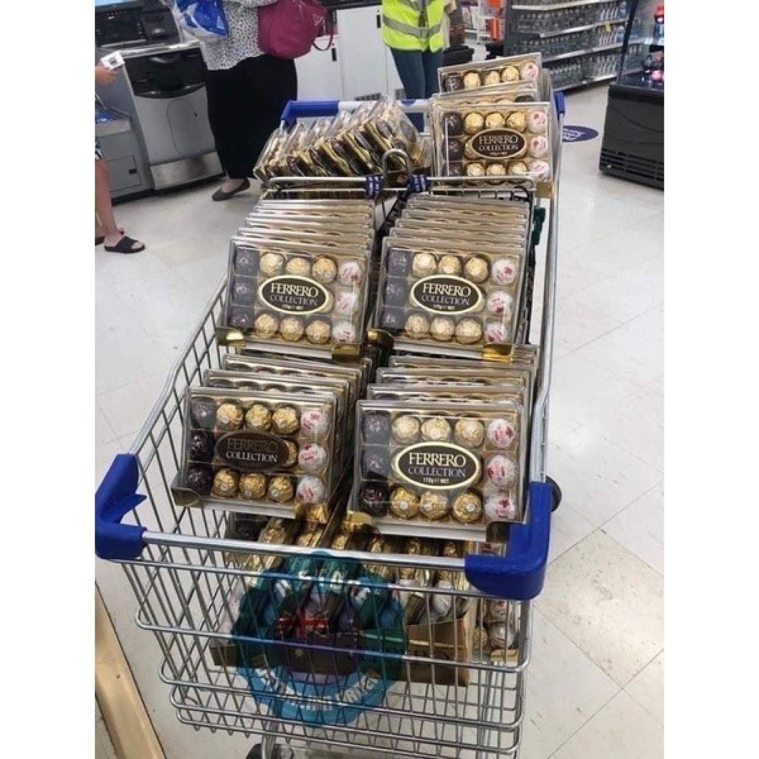 Socola 3 màu Ferrero Collection hộp 15 viên