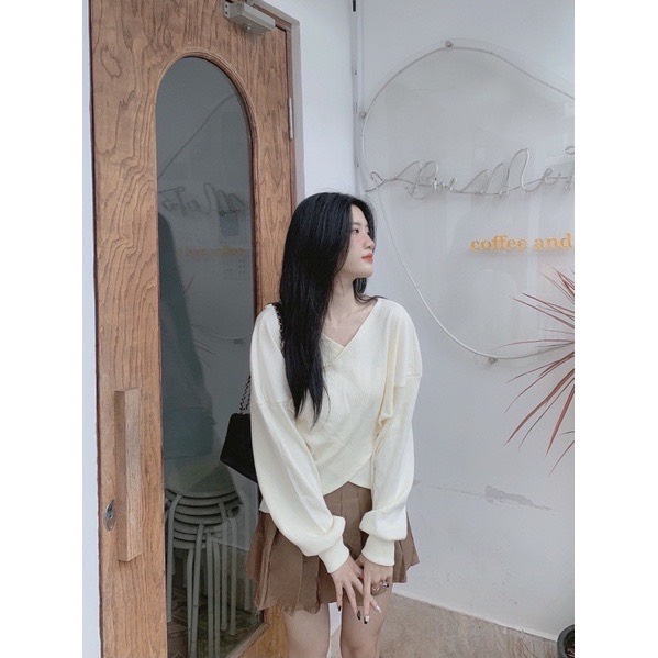 Áo len nữ dài tay cách điệu trễ vai vạt chéo  Áo chất bozip co dãn phong cách hàn quốc quyến rũ 1STCLOTHES