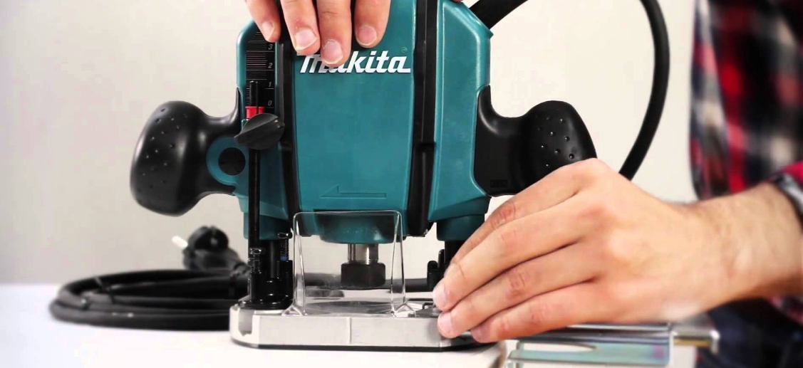 MÁY PHAY (LOẠI SÂU) MAKITA RP0900