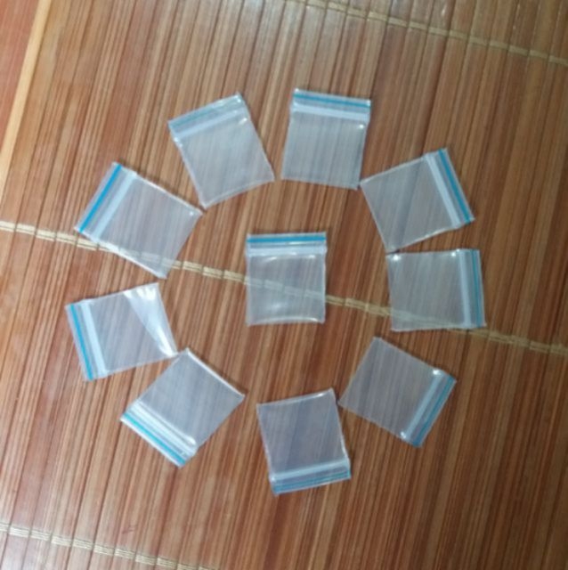 100 cái túi zíp 2.5x3 cm dầy đẹp