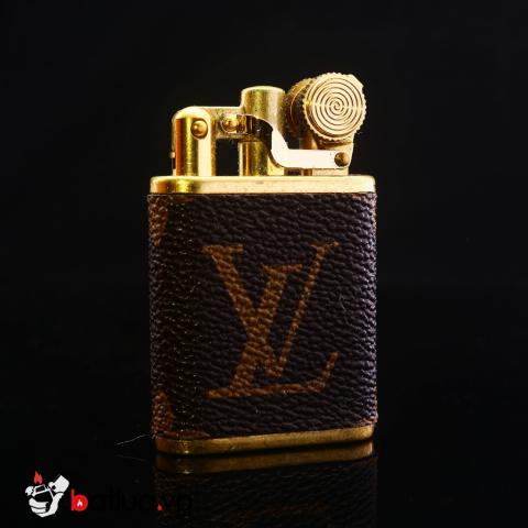 Bật Lửa Xăng Đá Louis Vuitton