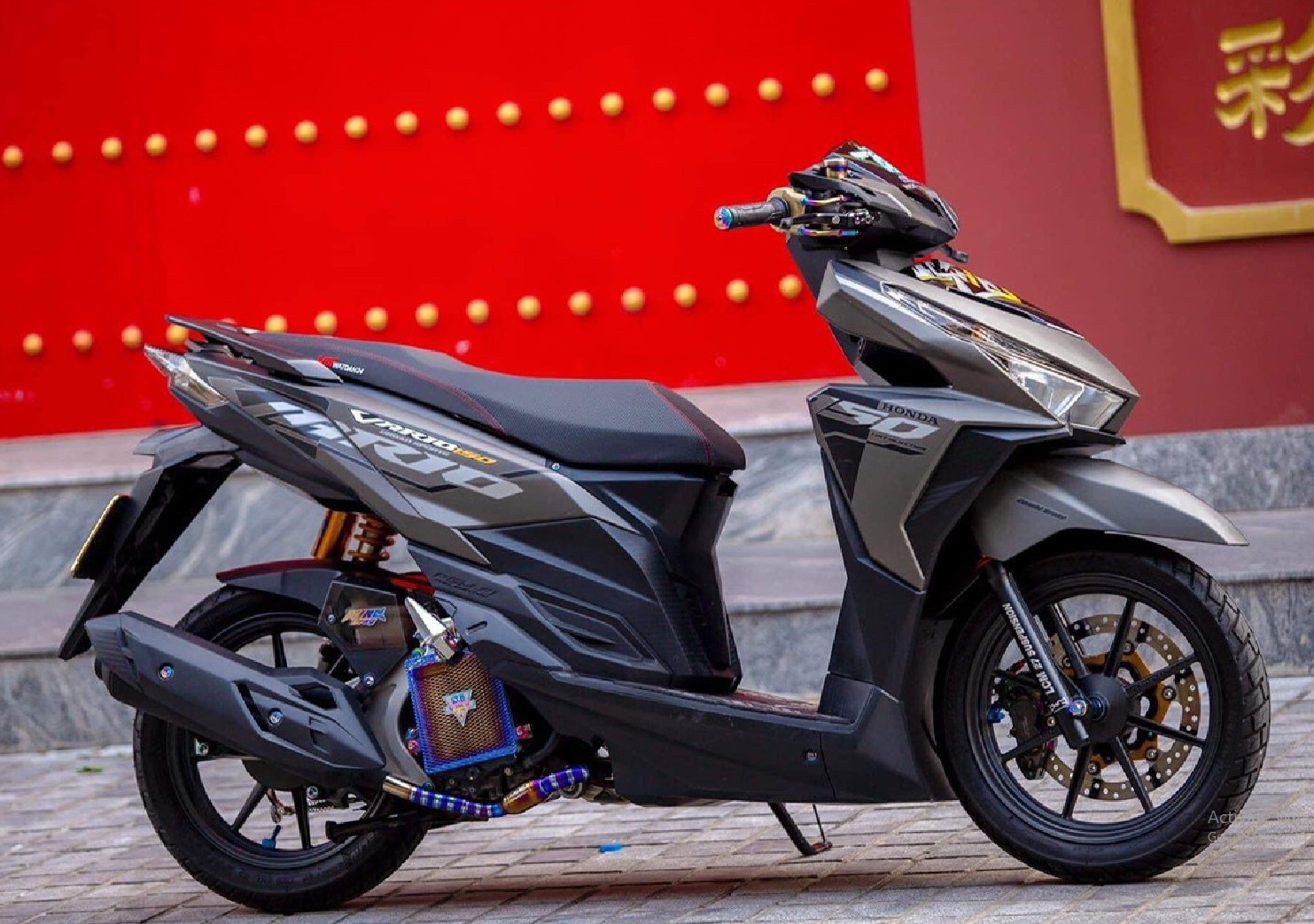 tem rời vario 2017 dán xe xám