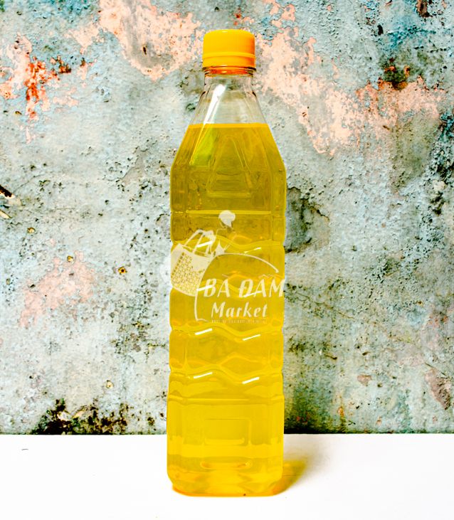 Dầu phộng ép thủ công đậu sẻ Bình Định 900ML