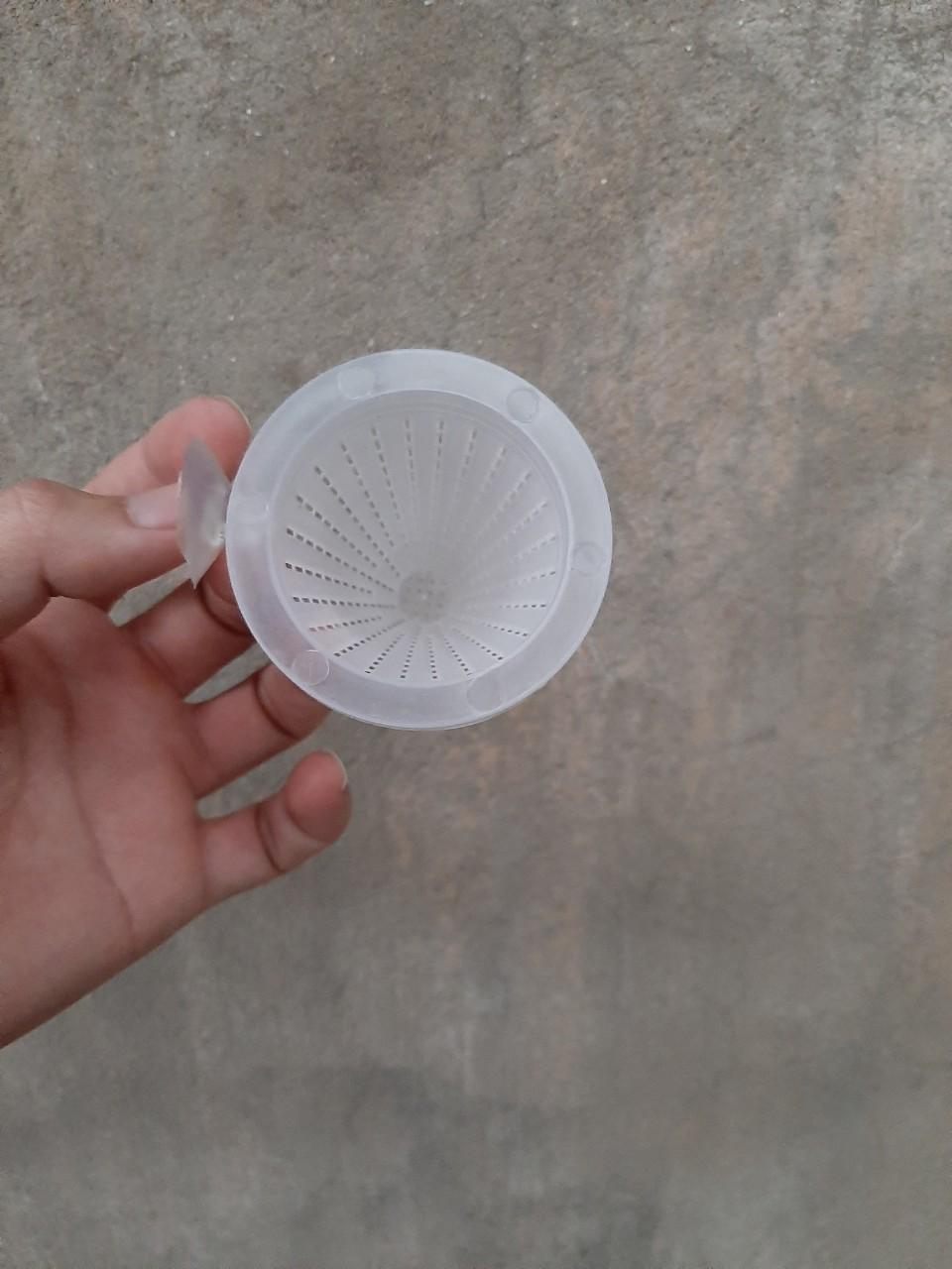 Phễu đựng giun, trùn chỉ cho cá cảnh
