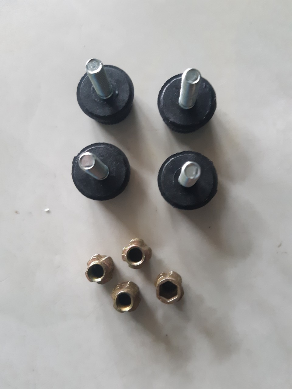 combo 4 Chân tăng chỉnh bàn ghế phi 6mm , 8mm
