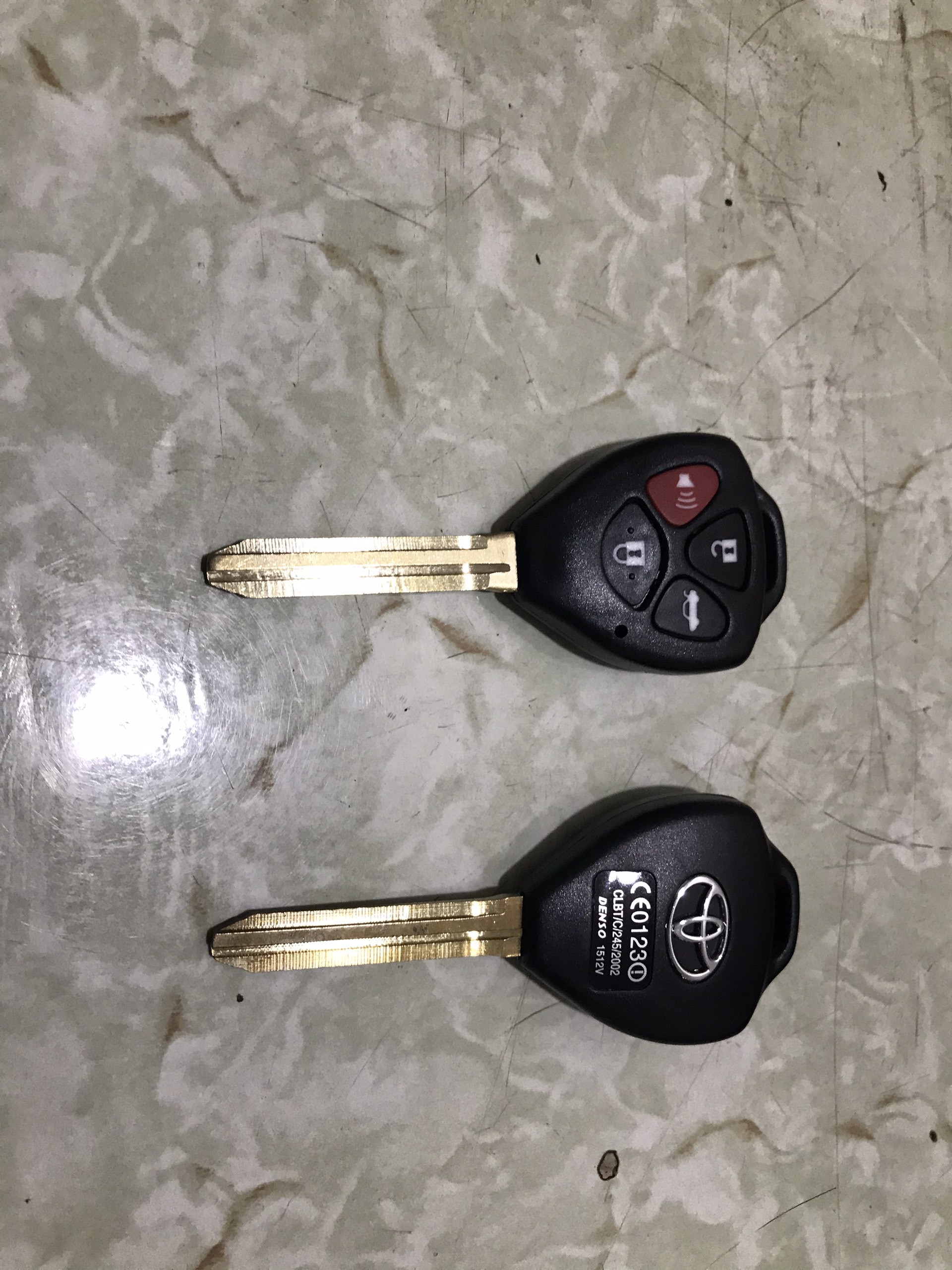 Vỏ Chìa Khóa Xe Toyota 4 nút