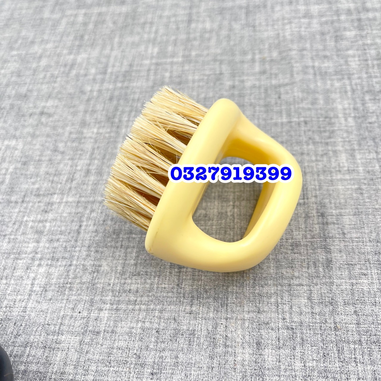 Chổi phủi - nhẫn phủi tóc Barber