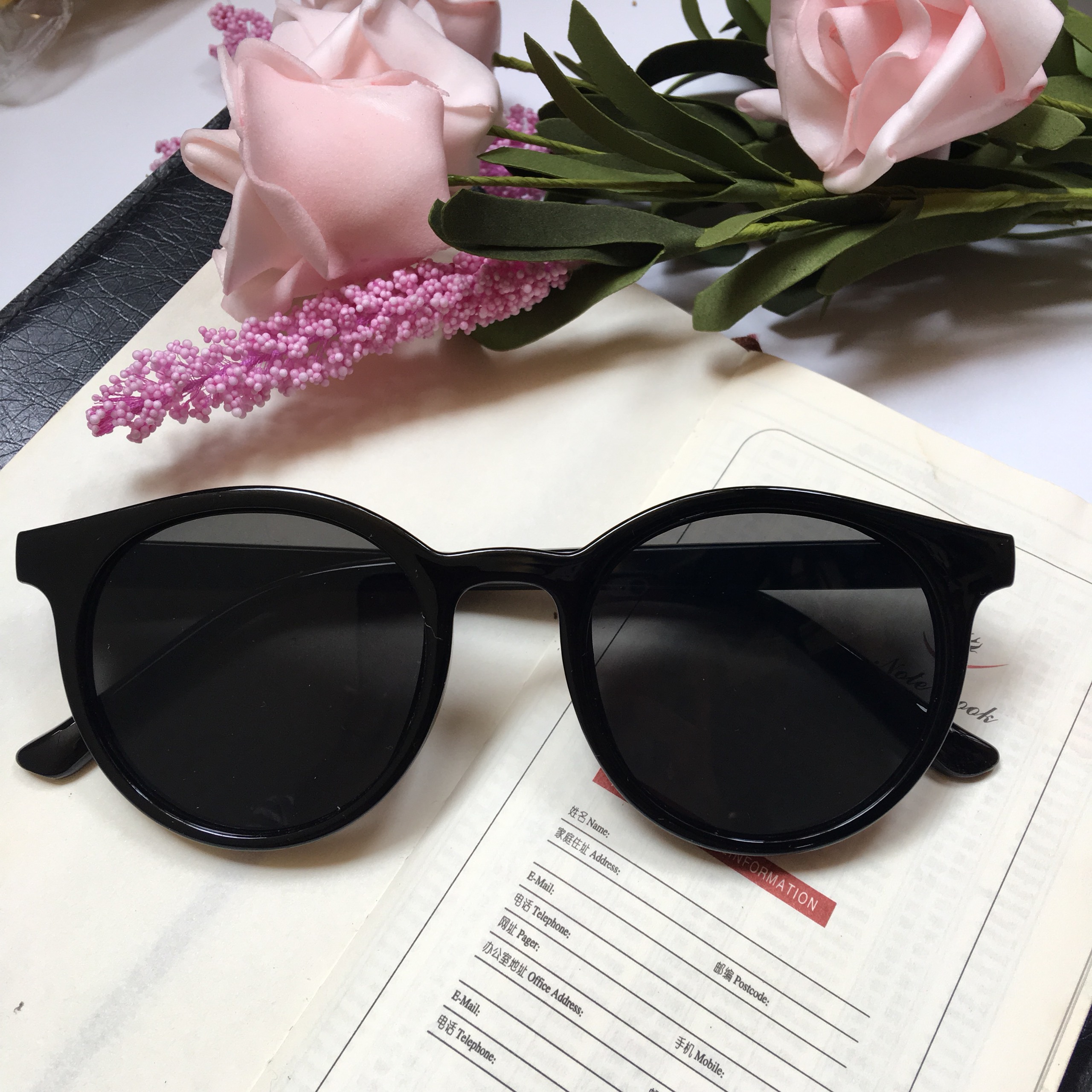 Kính râm nữ, kính thời trang, mắt kính râm, kính chống bụi, kính dâm nam, mắt kính nam, mắt kính mát, kính đi biển, kính mát nữ cao cấp, kính thời trang nữ gọng đen dáng ôm mặt MK09-ĐEN-24 + Tặng hộp nhung đẳng cấp