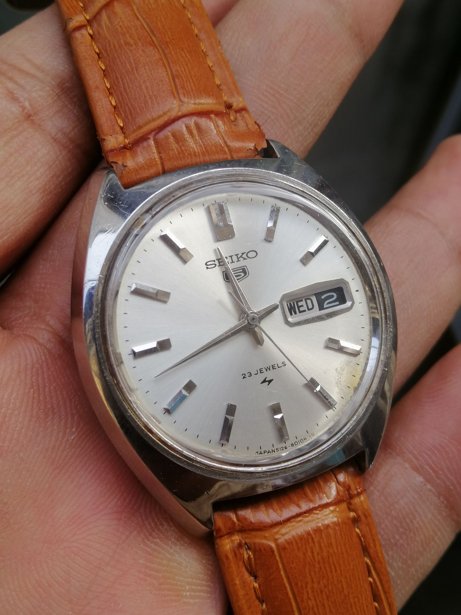 Đồng hồ cơ Automatic hiệu SEIKO 5 của Nhật