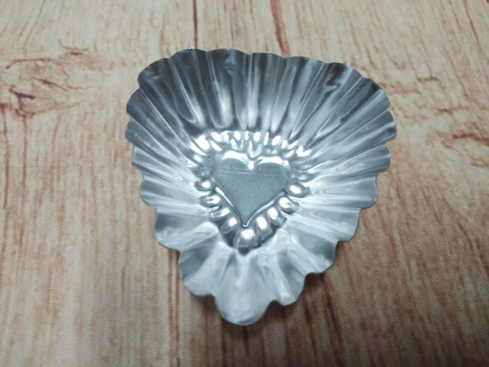 BỘ 50 KHUÔN NHÔM LÀM  BÁNH BÒ BÁNH DA LỢN HÌNH TRÁI TIM 6.5 CM