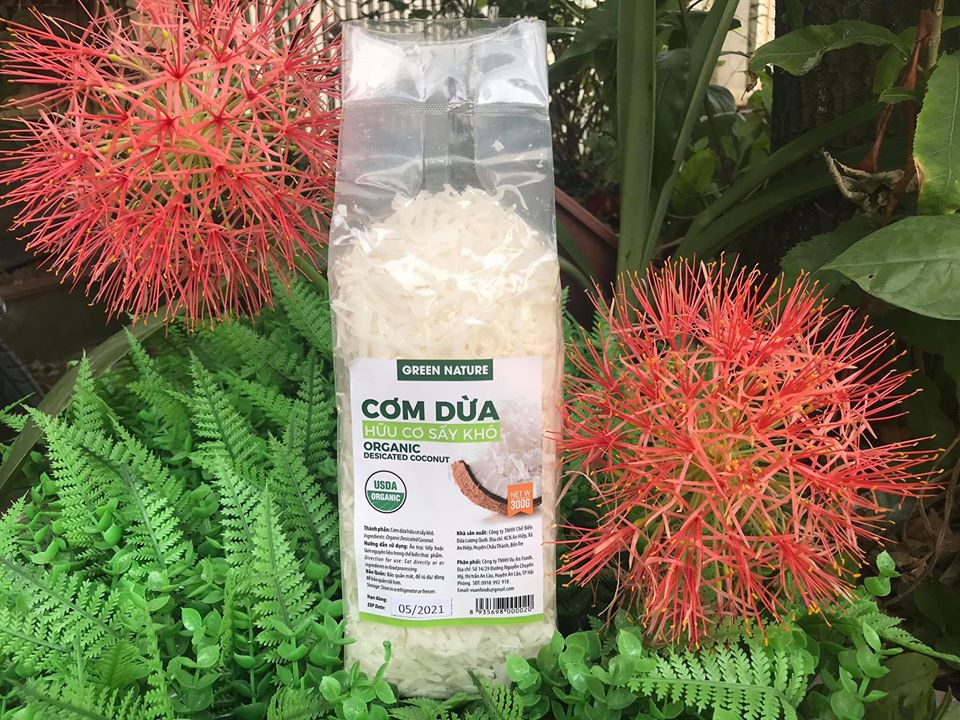 Cơm dừa hữu cơ 300g