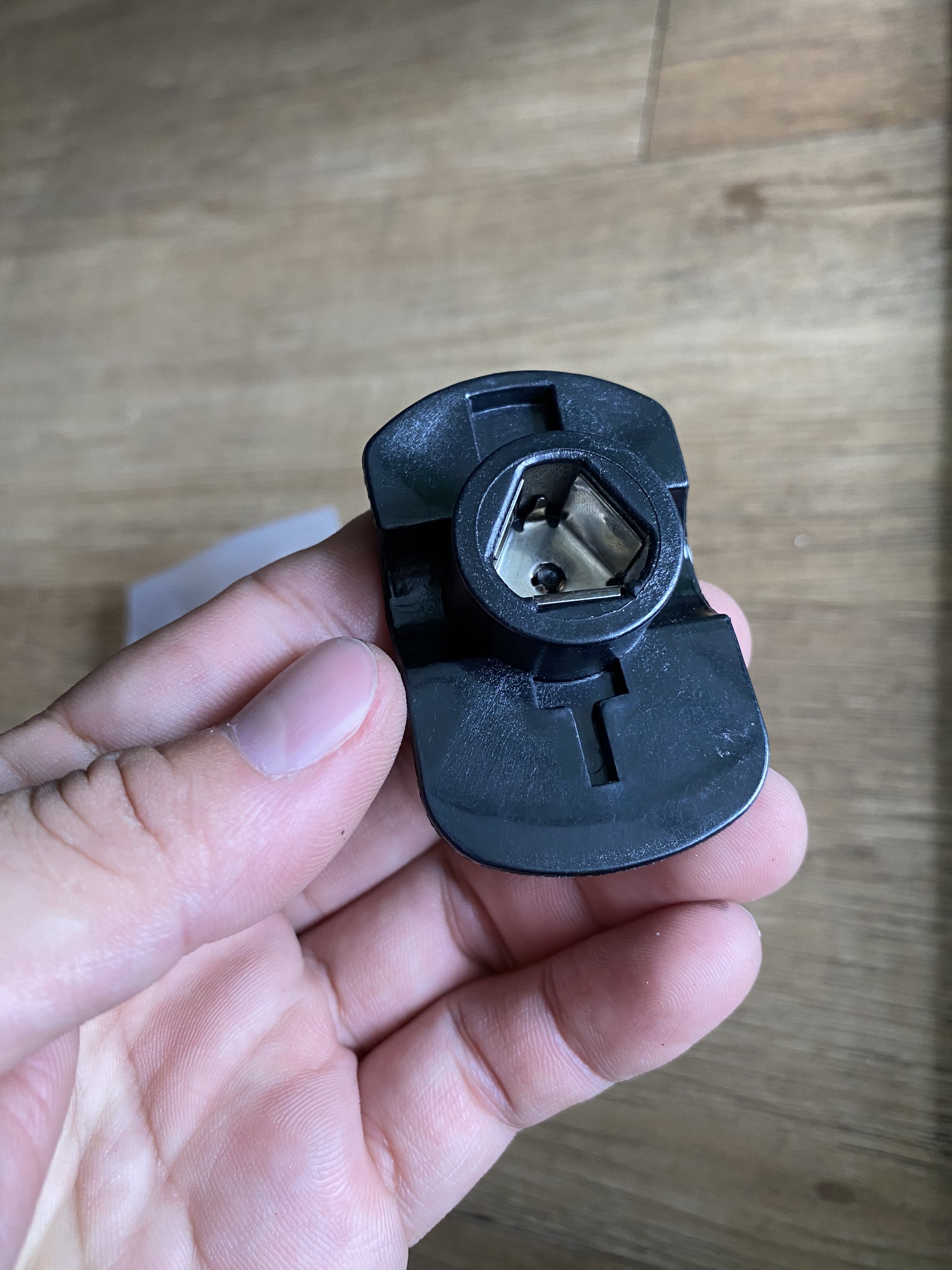 ĐẦU ROTO QUAY CHIA ĐIỆN MITSUBISHI JOLIE BÉC/ CHẾ HÒA KHÍ
