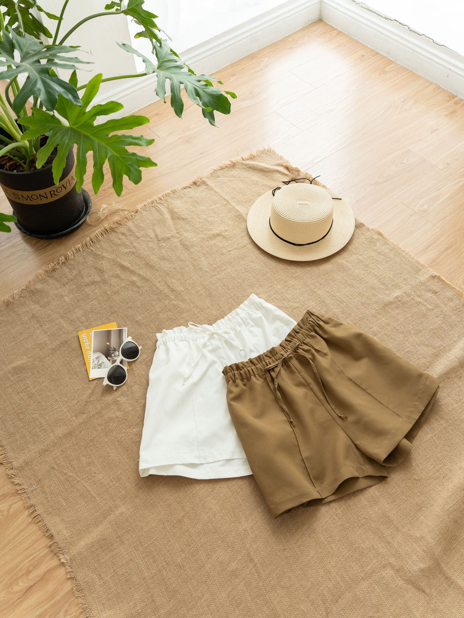 Quần short ngắn nữ MADELEN cạp nhún
