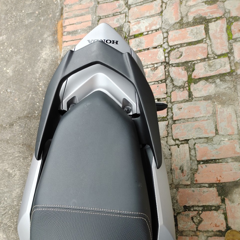 Tay dắt yên sau cho winner x v3