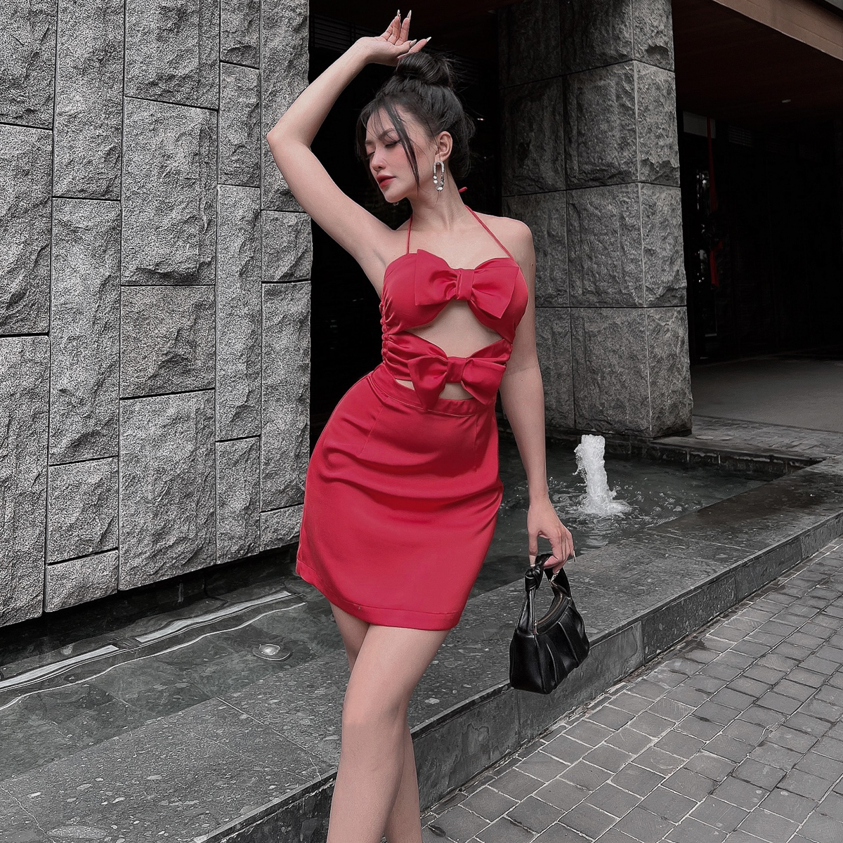 [NHẬP MÃ NOVFALAZSOCIAL02 GIẢM 40K ĐƠN 199K  ] Đầm cup Maybi cutout phối nơ 2 màu