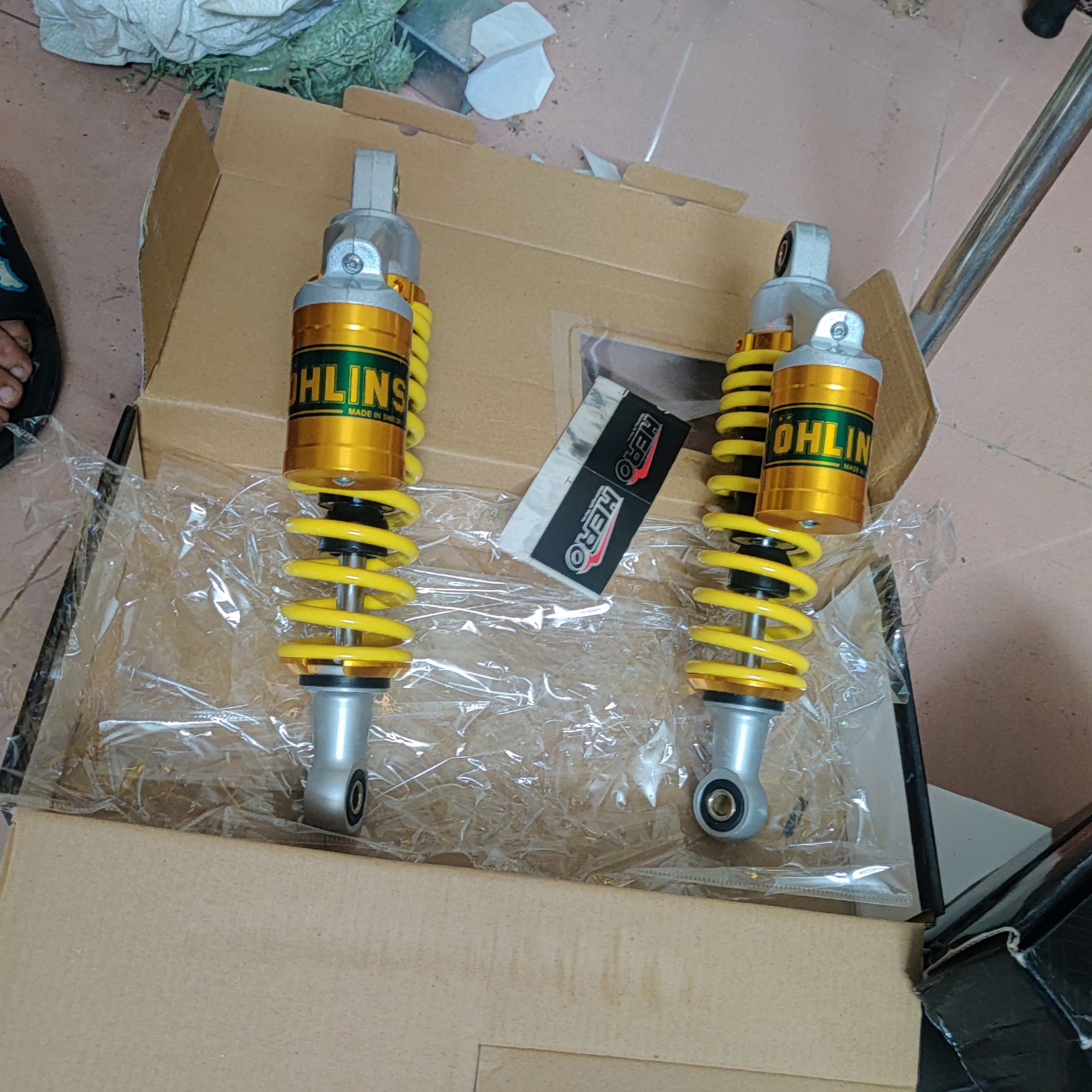 [HCM]phuộc bình dầu vàng thái (28cm) gắn sirius taurus jupiter max