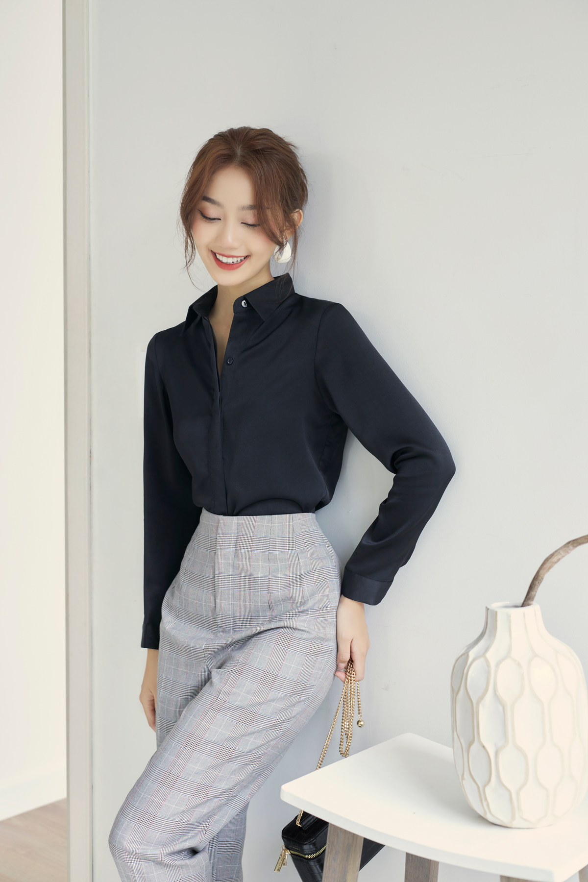 Áo Sơ Mi Đen Dài Tay Công Sở Nữ GILLEE Lụa Nhung Cao Cấp