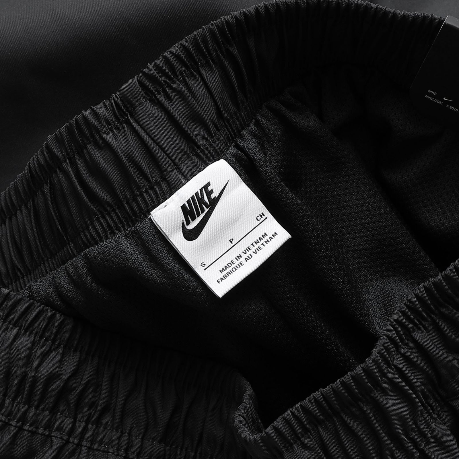 QUẦN SHORT THỂ THAO NAM ESSENTIAL+ WOVEN - ĐEN