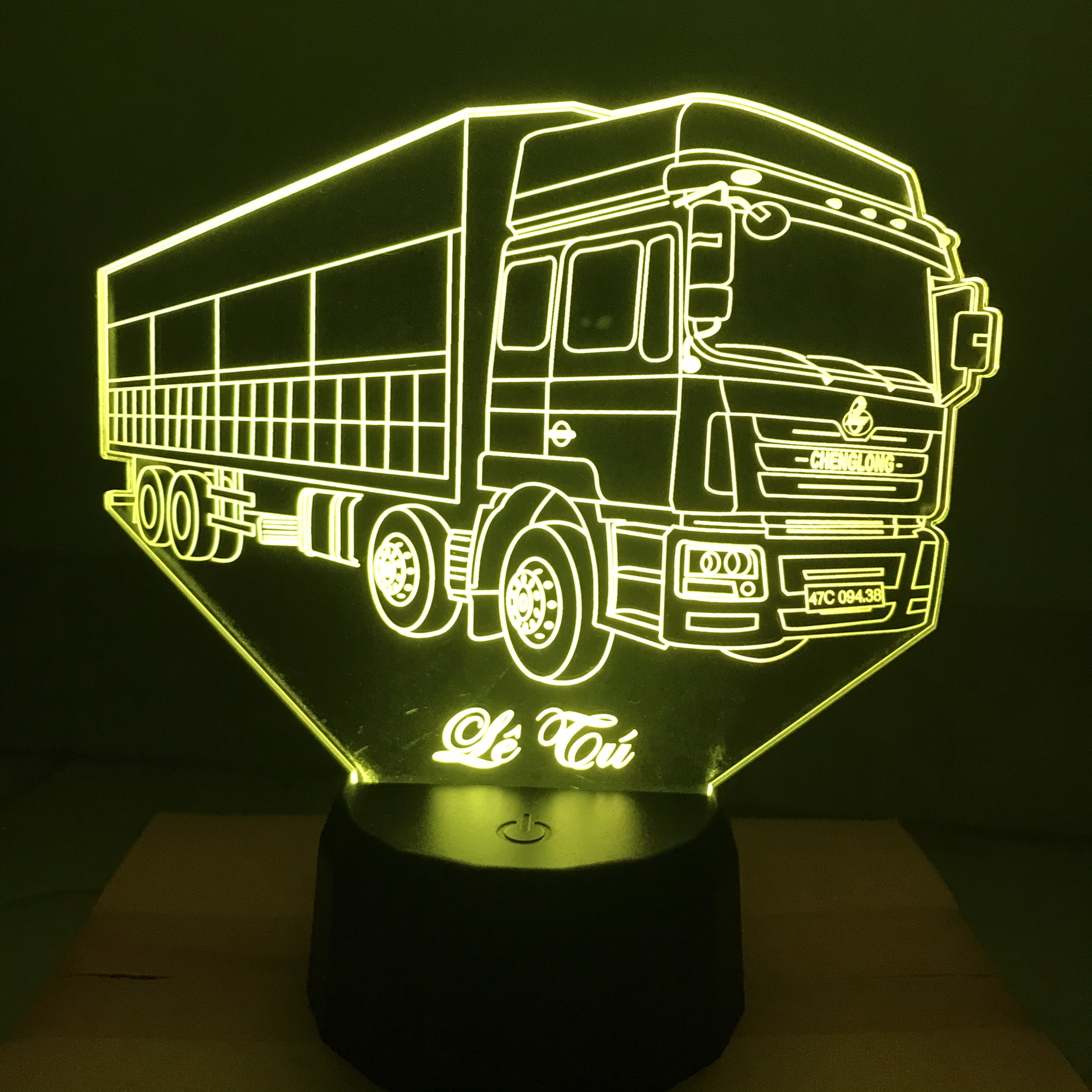 Đèn trang trí xe tải là một trong những phụ kiện không thể thiếu của xe tải. Hãy cùng xem những hình ảnh về đèn trang trí xe tải trong bài viết này để tìm hiểu cách trang trí xe tải sao cho đẹp và độc đáo nhất.