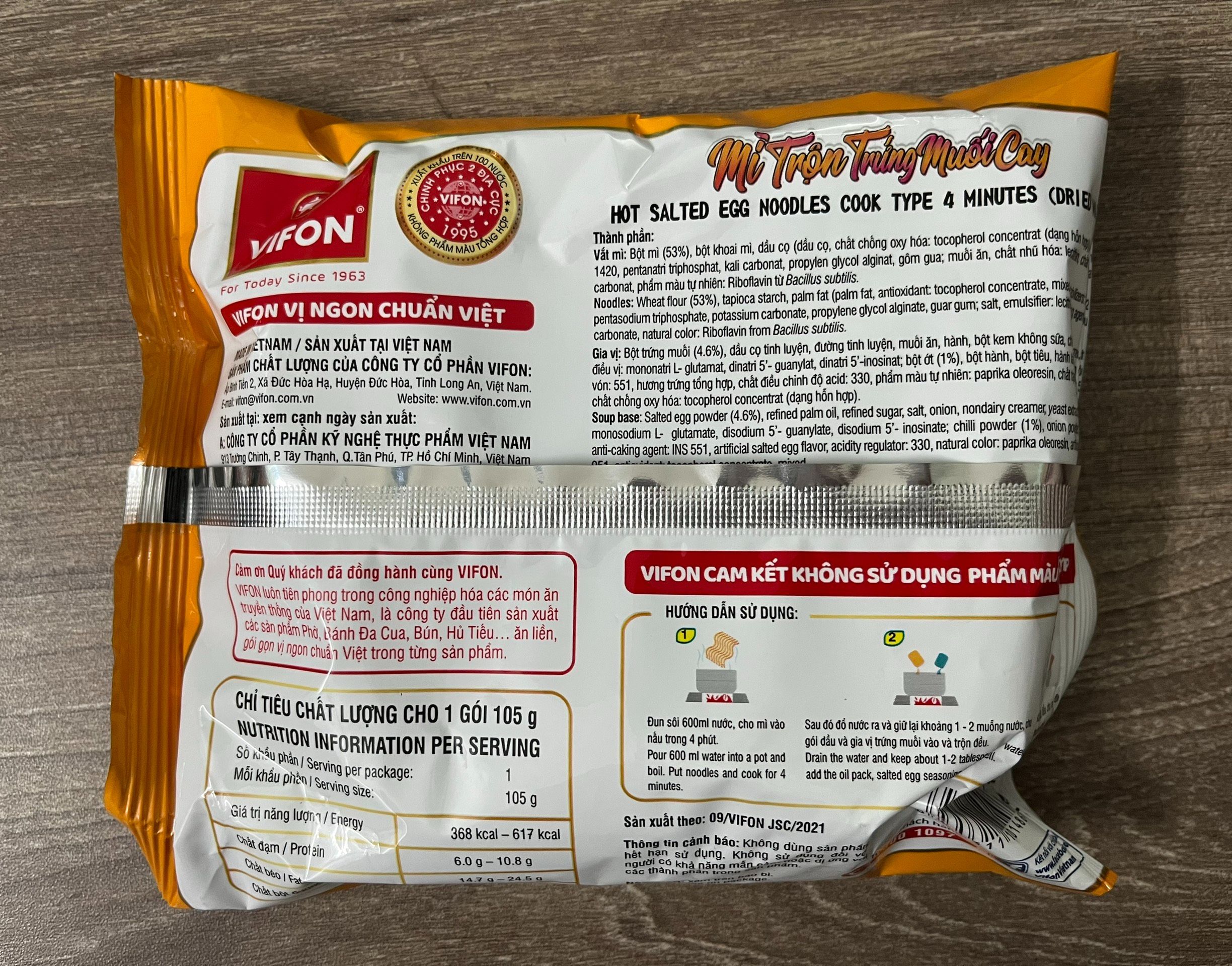 Mì Trộn Trứng Muối Cay Vifon 105g
