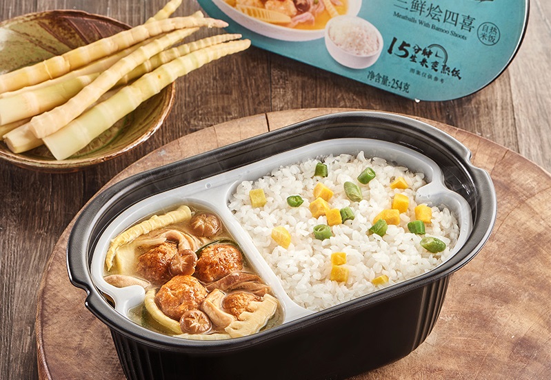 Cơm tự sôi Tiêu Chiến - Thịt viên nấu măng