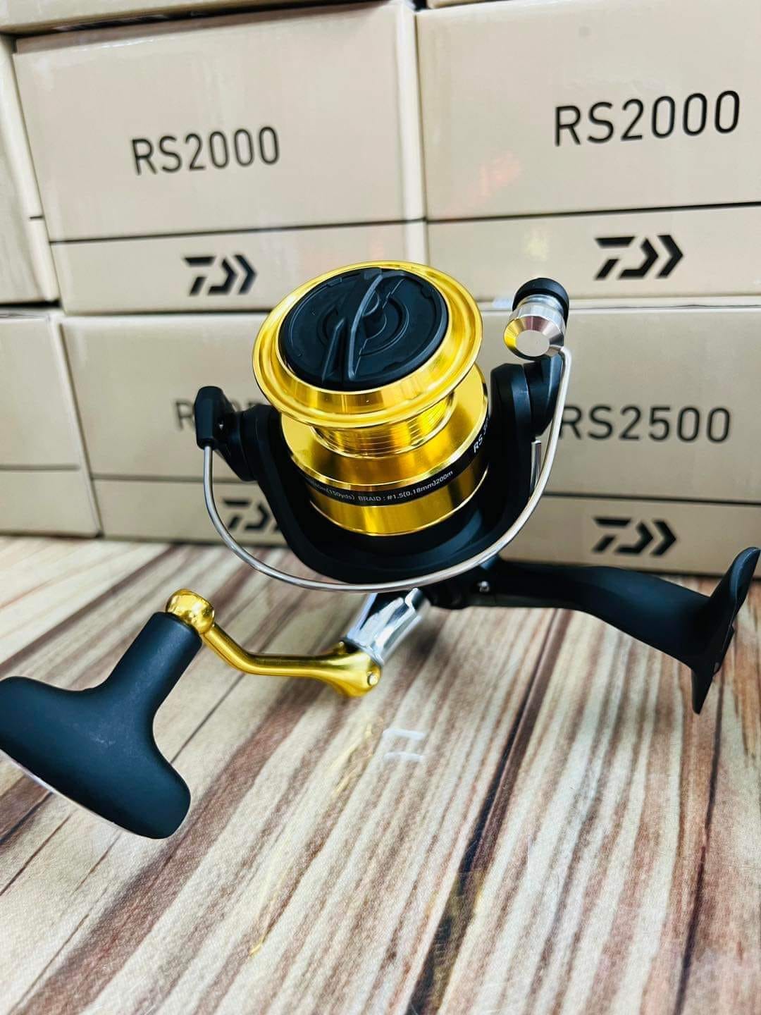 Máy daiwa RS em về 2500 3000 4000 mẫu máy bình dân