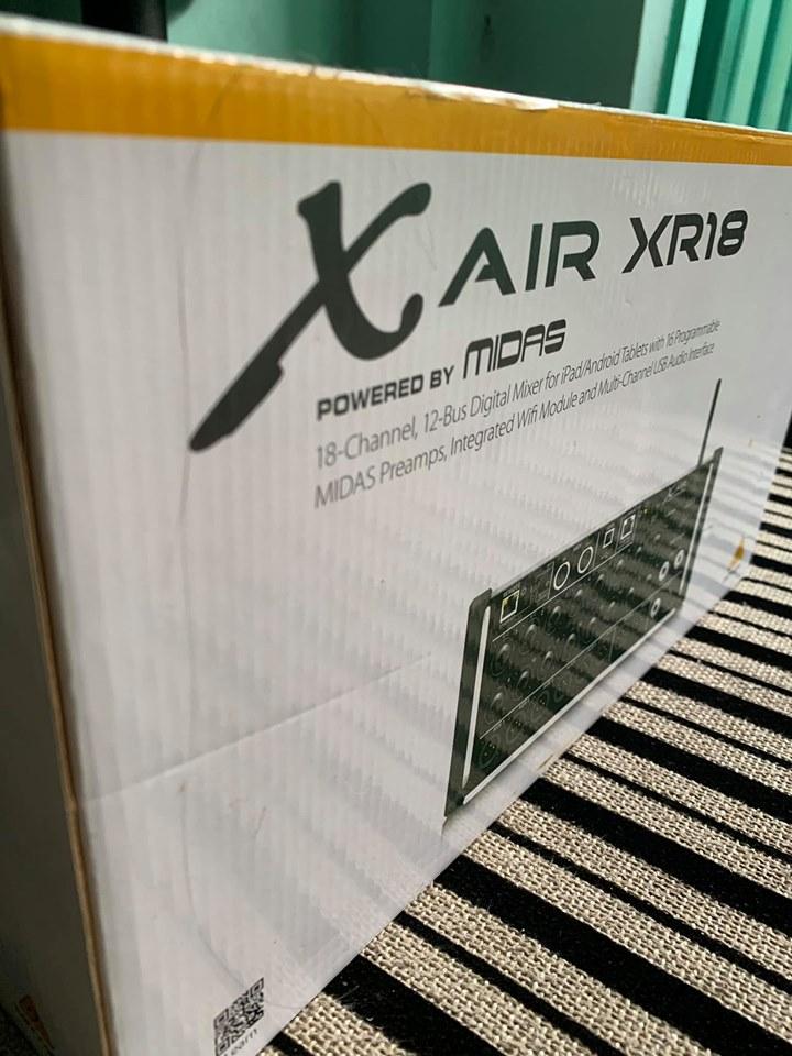Mixer behringer xr18