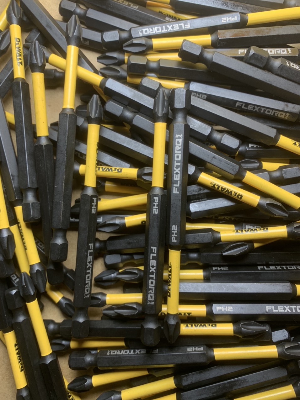 Mũi vít Dewalt PH2 FLEXTORQ dài 90mm có từ ( SL :1 mũi )