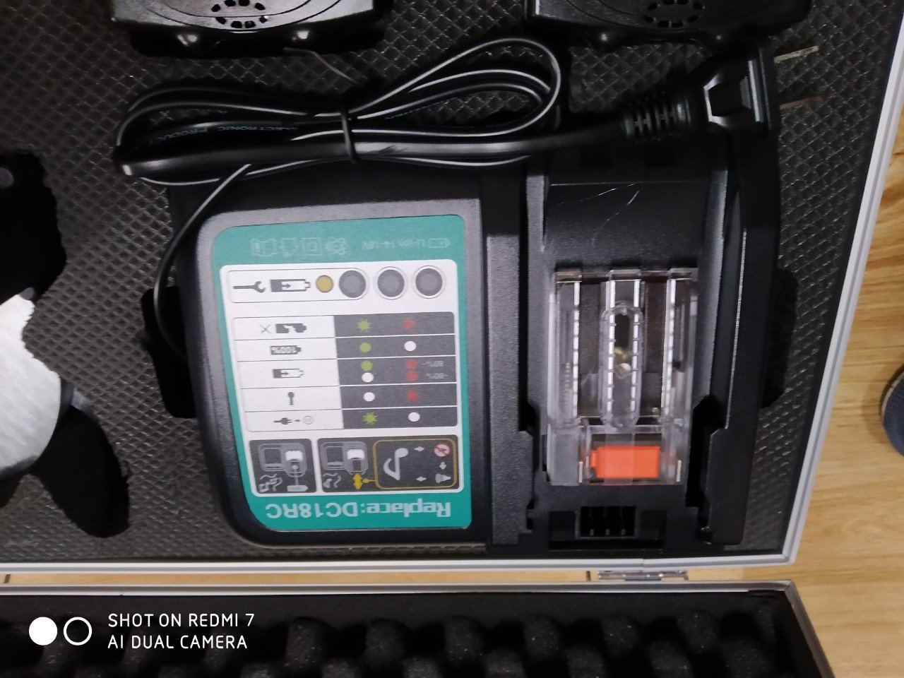 Máy cắt cáp pin EC-G-55A