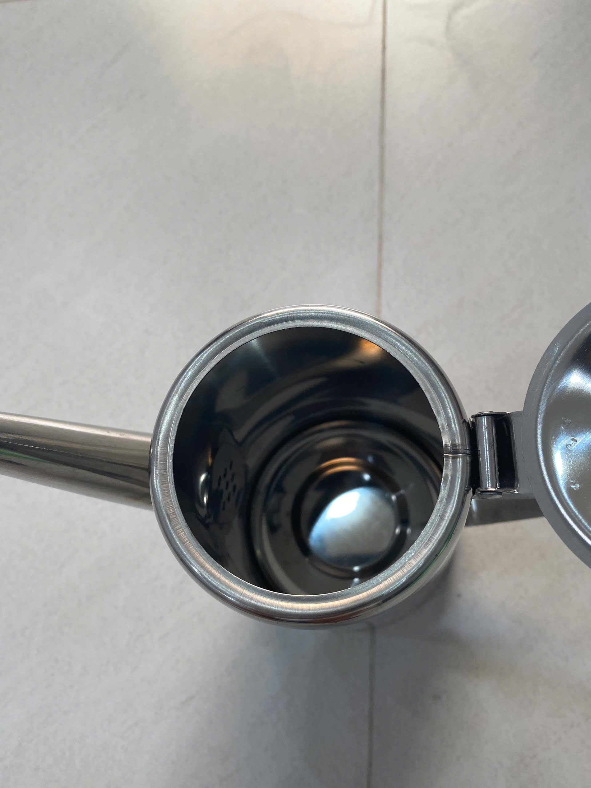 [HCM]Bình INOX Có Vòi Rót Ấm Đựng Trà Cà Phê 1L5-2L