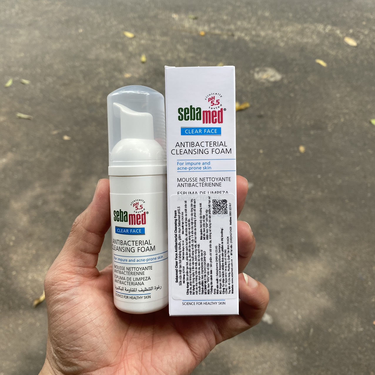 Sữa rửa mặt Sebamed pH5.5 Clear Face AntiBacterial Cleansing Foam 50ml - tạo bọt giảm khuẩn mụn