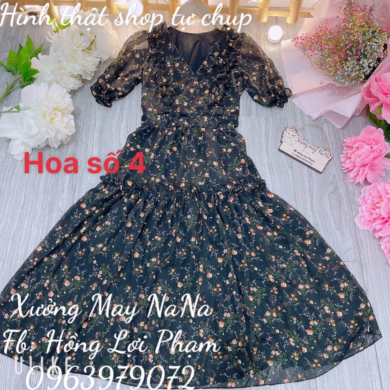 Đầm đắp chéo cổ v hoa nhí dễ thương