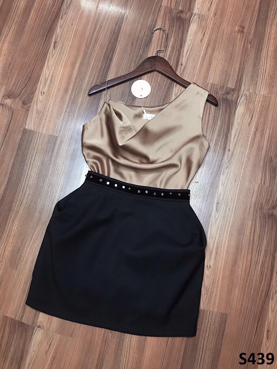 ÁO PHI LỤA CỔ ĐỔ 1 BÊN,SALE,LY STORE