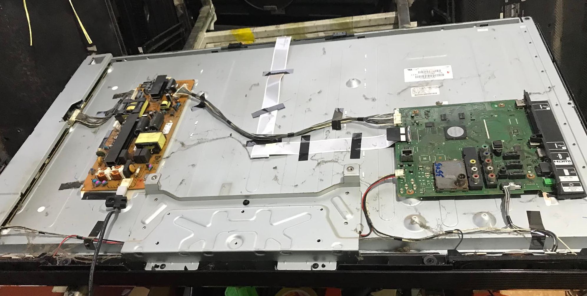 Bo mạch tivi Sony 40CX520