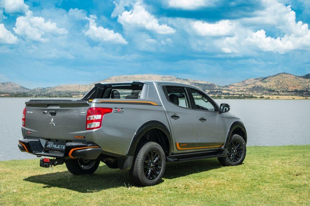 Decal xe Triton - Tem xe Triton Athlete