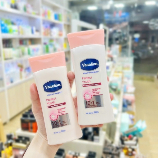 Sữa Dưỡng Thể Vaseline Perfect Youth 100Ml