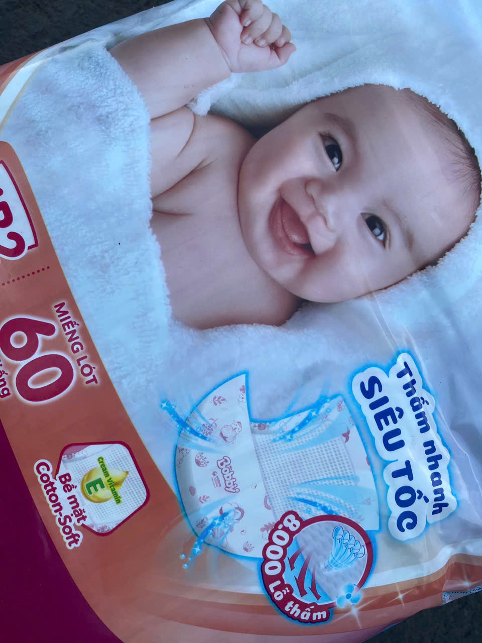 Miếng lót cho bé sơ sinh Bobby Newborn 2-60 miếng