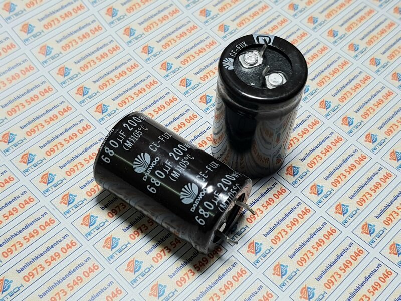 Tụ hóa daewoo 680uf 200v 25x40mm chính hãng