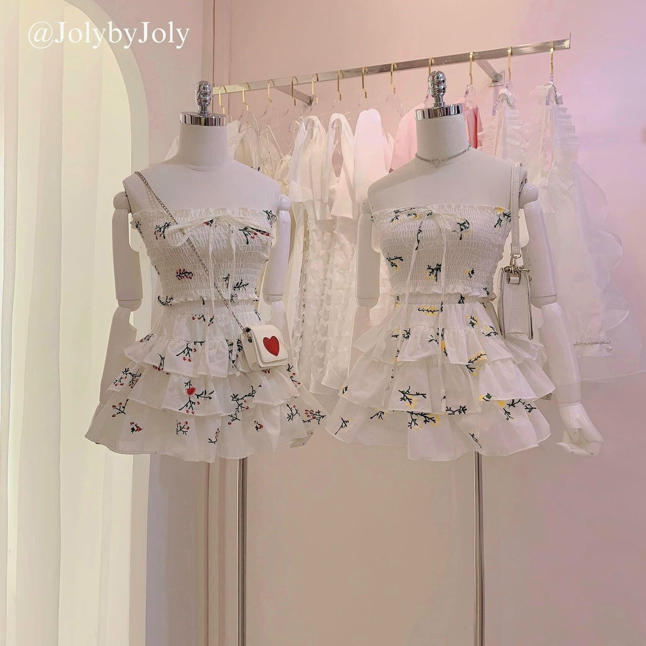 Set áo ống hoa phối váy tầng Set áo croptop hở vai chất xốp nhún phối nơ Set váy kiểu hoa nhí áo cup ngực phối váy ngắn xếp tầng