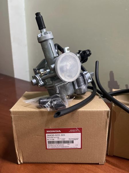Carburetor (Fuel Tank) for Honda Dream/Ws110/Rs/Si Motorbikes